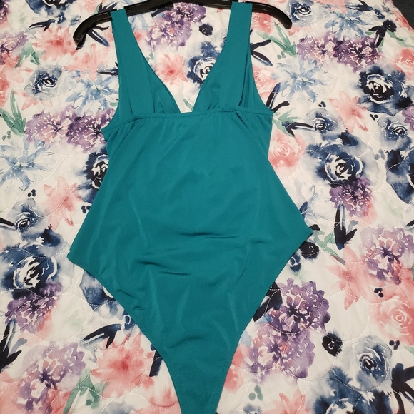 Veronica M Bodysuit - Picture 5 of 7